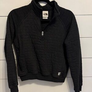The North Face Black Half-Zip Quilted look sweatshirt